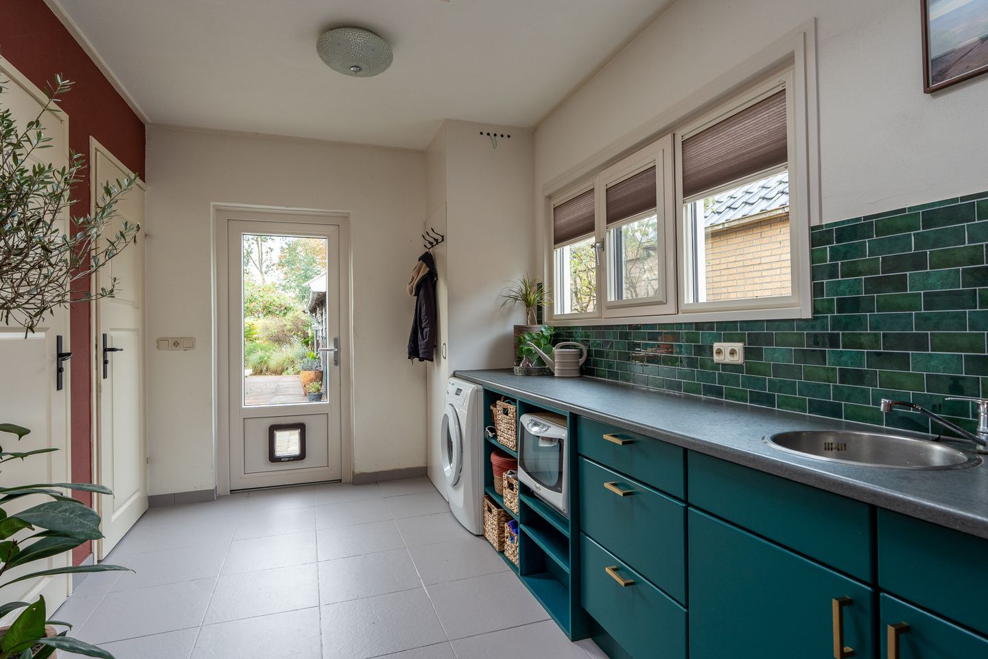 Photo 14 of Hoofdstraat 37