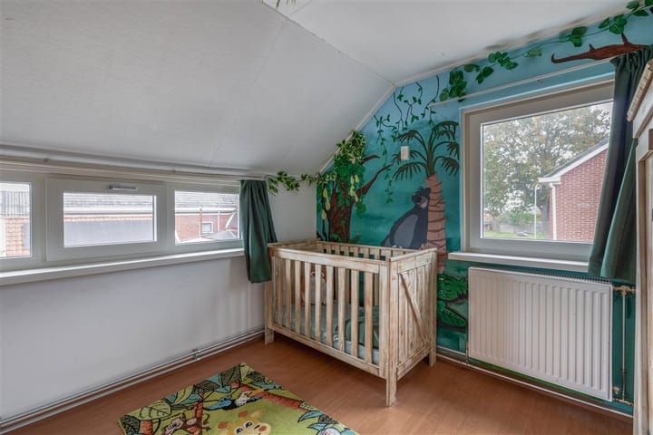 Photo 25 of 54e laan 2