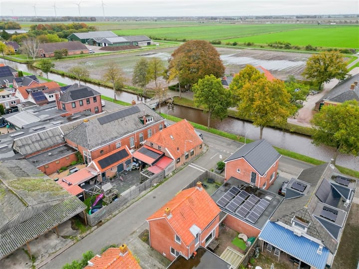 Photo 38 of 54e laan 2