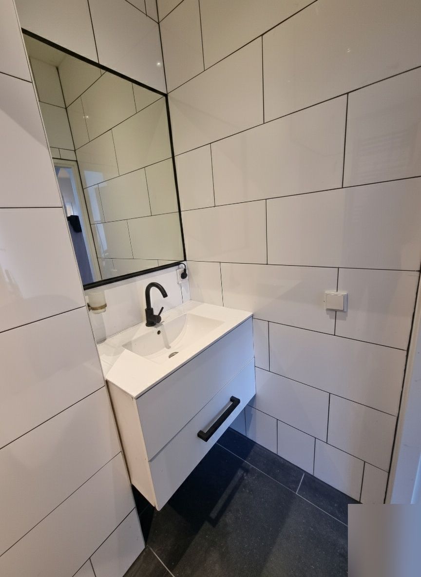 Foto 12 van Govert Bidloostraat 141