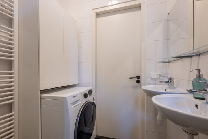 Photo 25 of Vondellaan 35-A