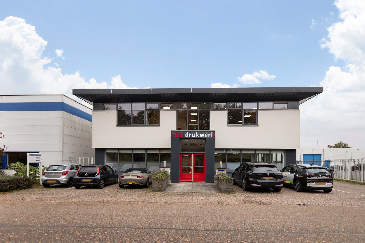 View photo 3 of Antillen 11