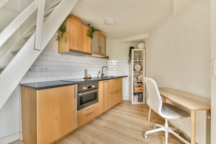 Photo 11 of Kinderdijkstraat 26-4