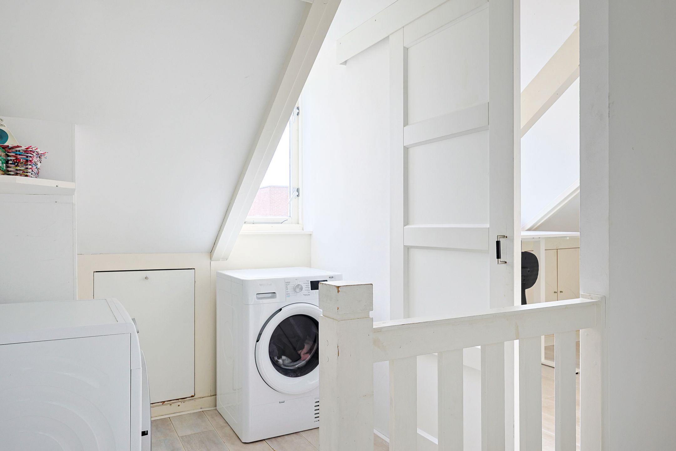 Photo 36 of Van Swindenstraat 6