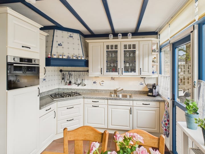 Photo 3 of Ganzerikstraat 46