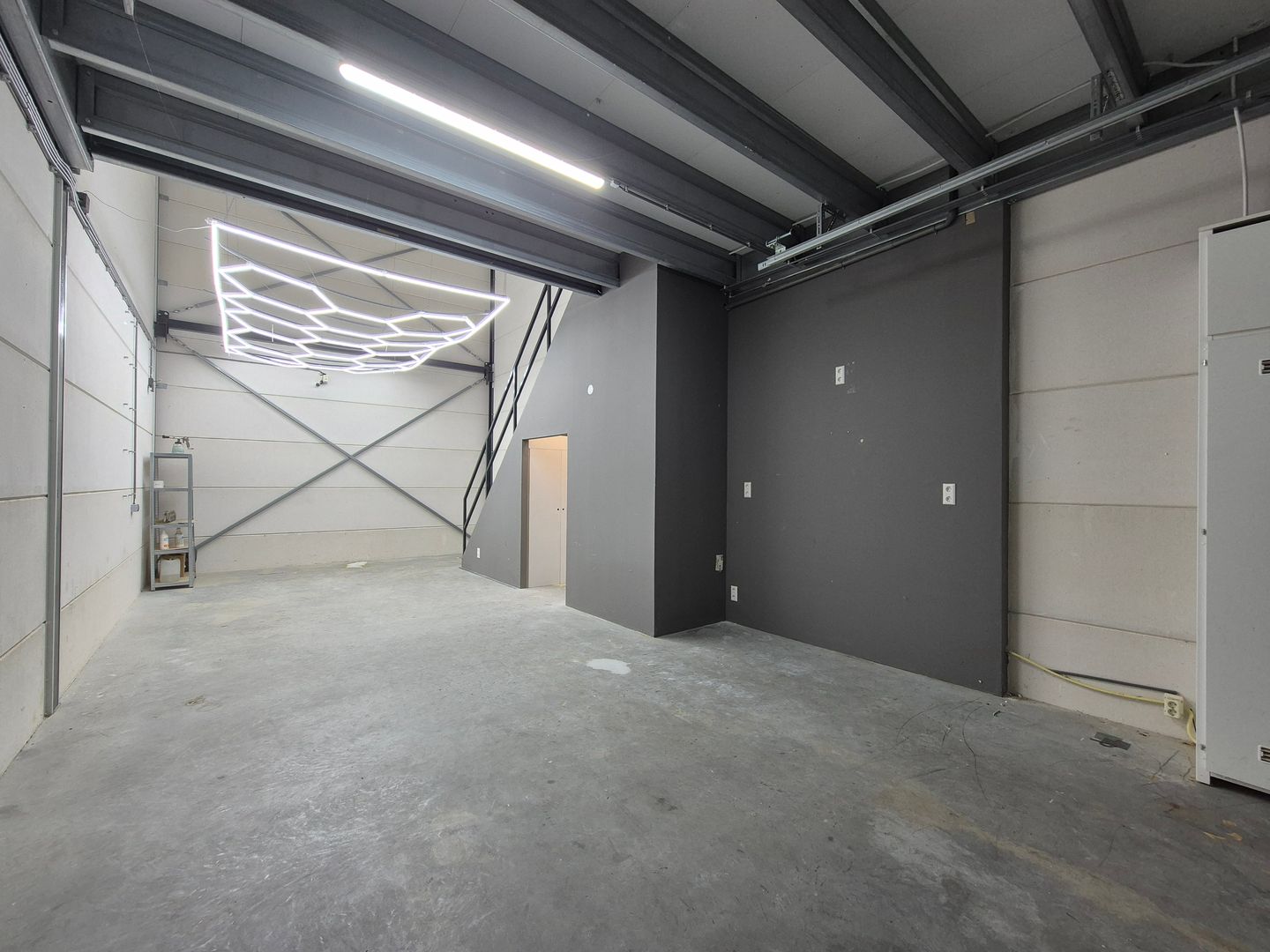 Bekijk foto 5 van Industrieweg 11-02