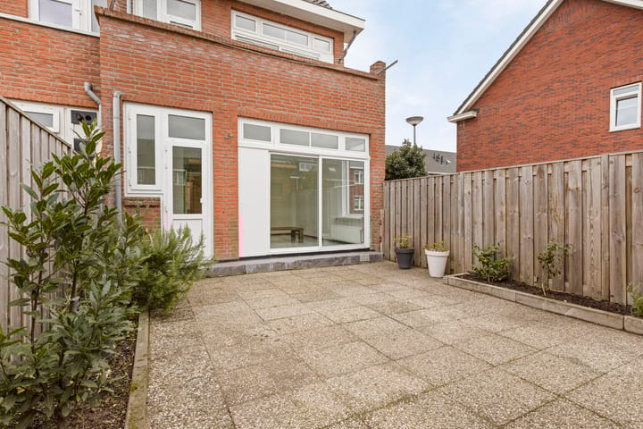 Photo 19 of Daltonstraat 46