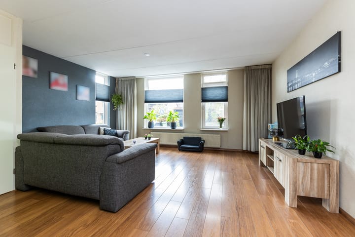 Photo 2 of de Jakke 19