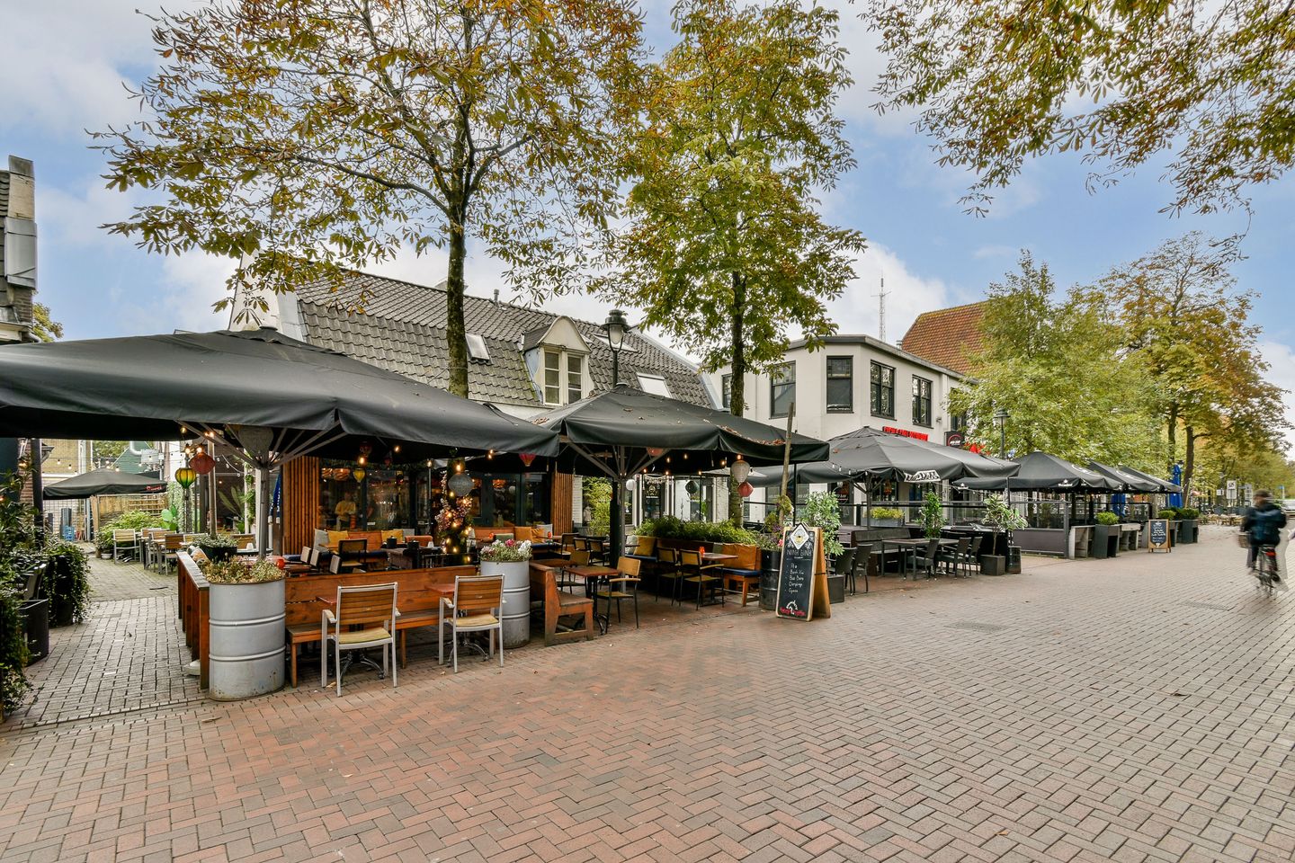 View photo 3 of Groest 49