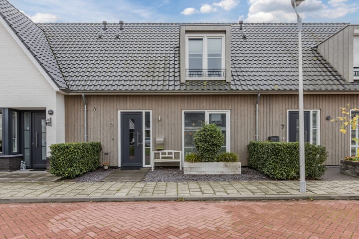 Photo 7 of Citadel 9