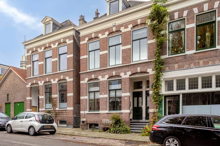 Photo 6 of Alexanderstraat 25