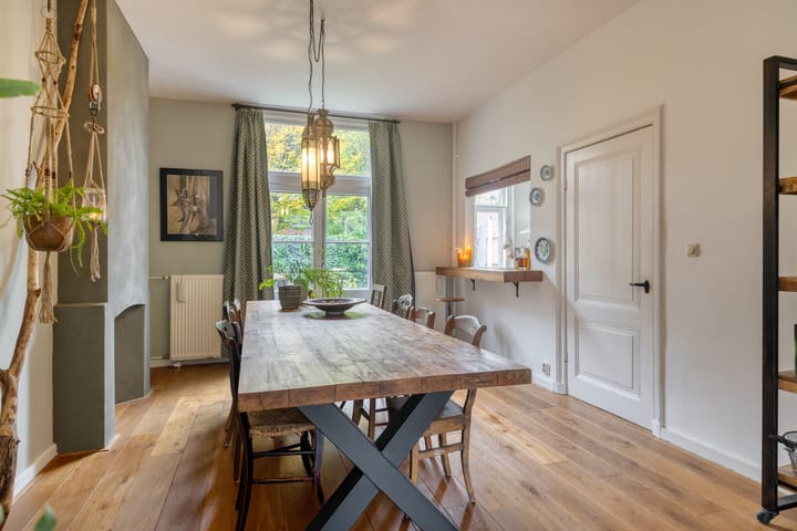 Photo 15 of Alexanderstraat 25