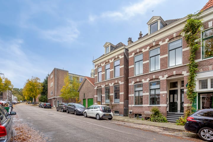 Photo 37 of Alexanderstraat 25