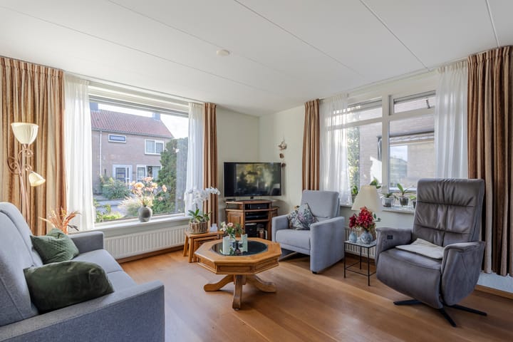 Foto 6 van Julianastraat 61