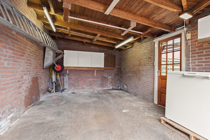 Foto 21 van Heuveloordweg 2