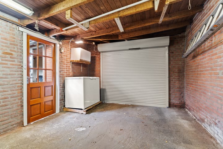 Foto 22 van Heuveloordweg 2