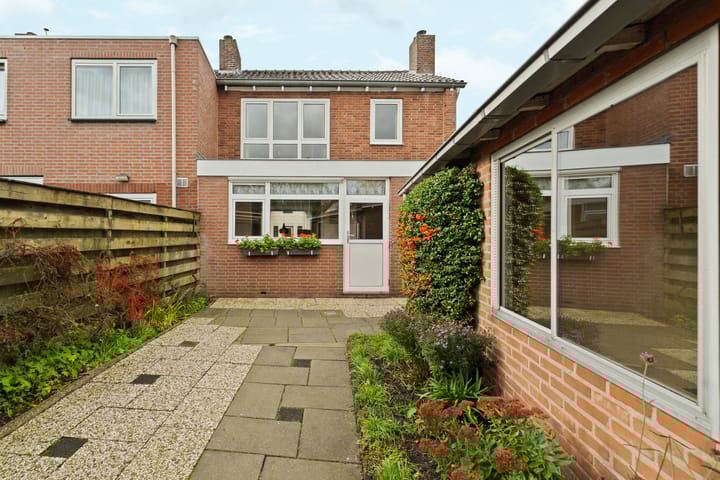 Foto 38 van Heuveloordweg 2