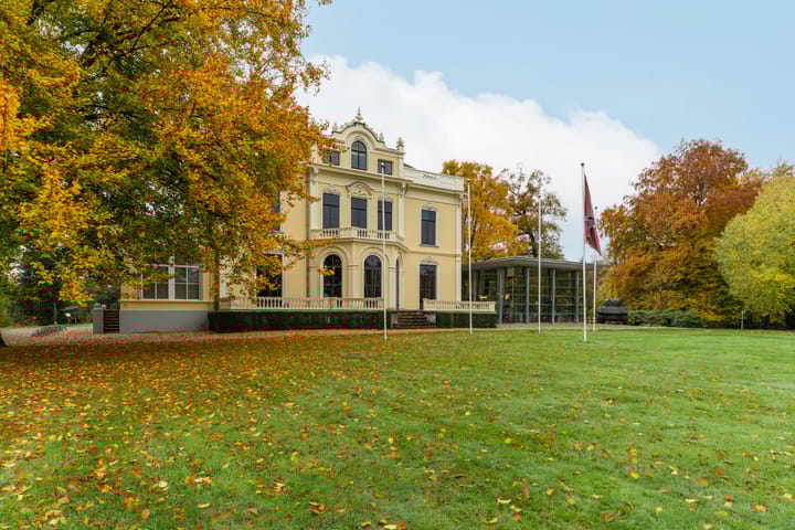 Foto 42 van Heuveloordweg 2