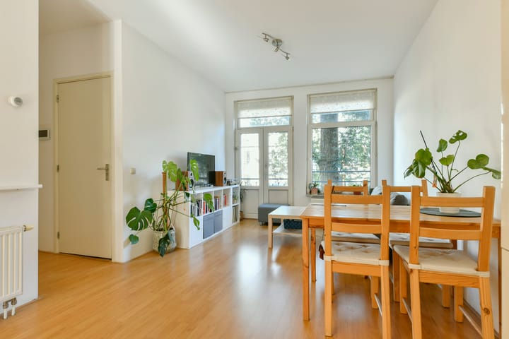 Photo 2 of Borneostraat 100-3