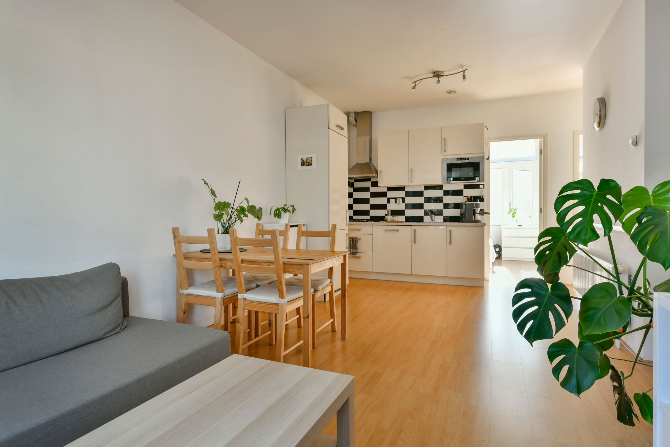 Foto 9 van Borneostraat 100-3