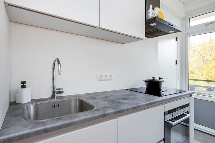 Foto 16 van Amelbergastraat 6-III