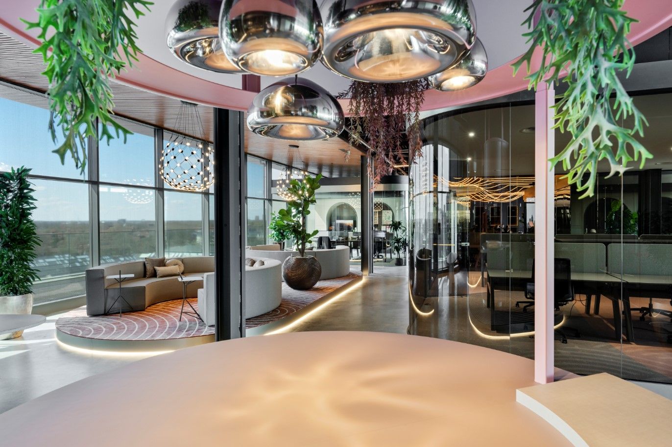 Bekijk foto 2 van Achtseweg Zuid 159-R