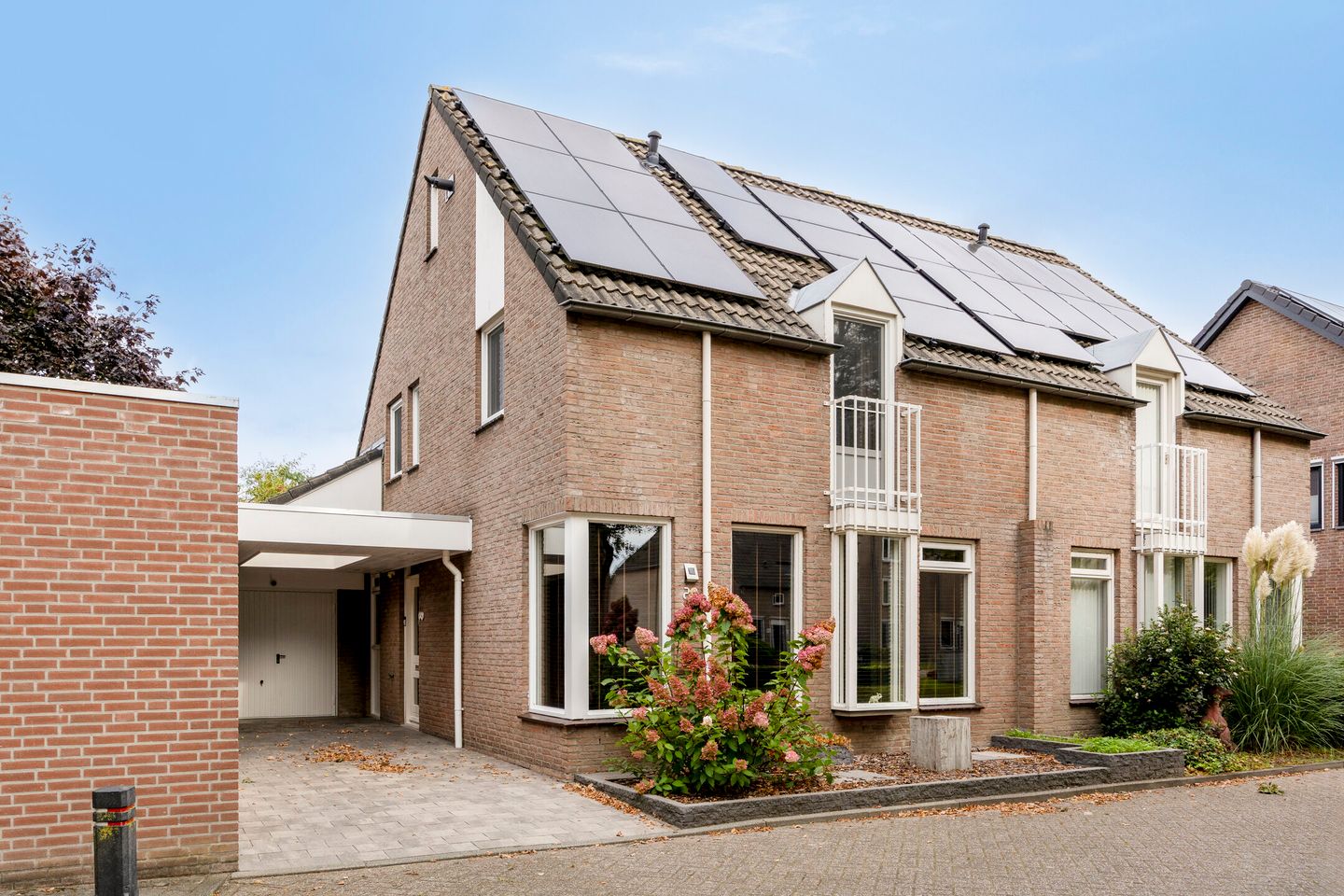 Photo 1 of Hoevenstraat 28