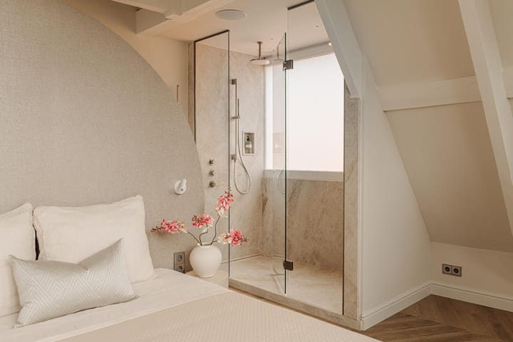 Photo 42 of Vossiusstraat 17-D