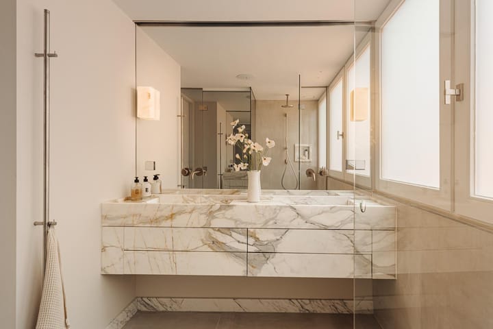 Photo 43 of Vossiusstraat 17-D