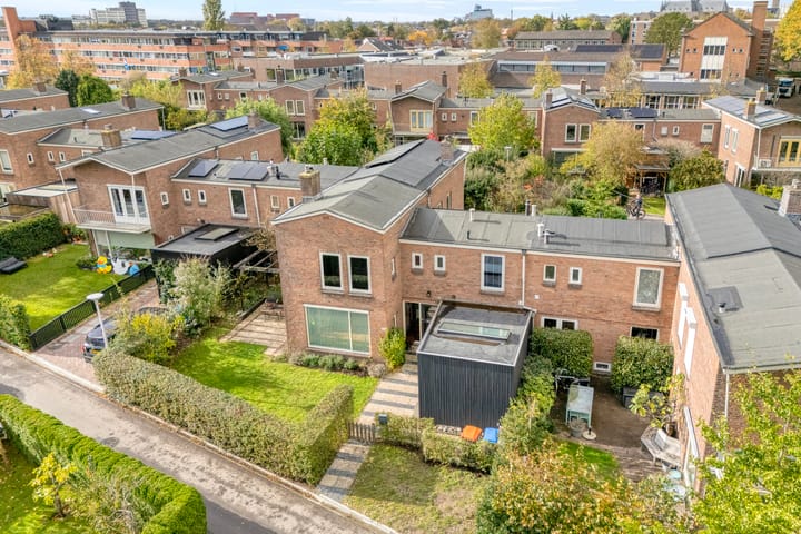 Foto 2 van Ten Oeverstraat 106