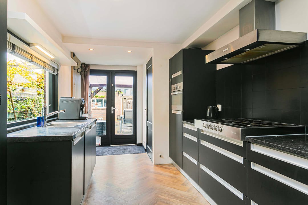 Photo 11 of Dwarsweg 3