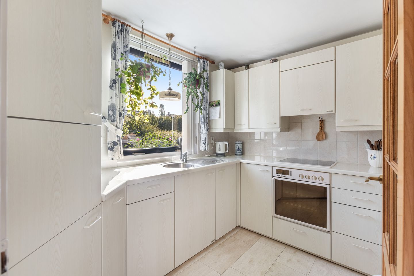 Photo 10 of Alewijnsweer 16