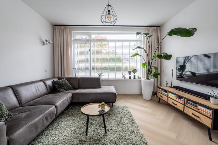 Photo 12 of Brahmsstraat 23