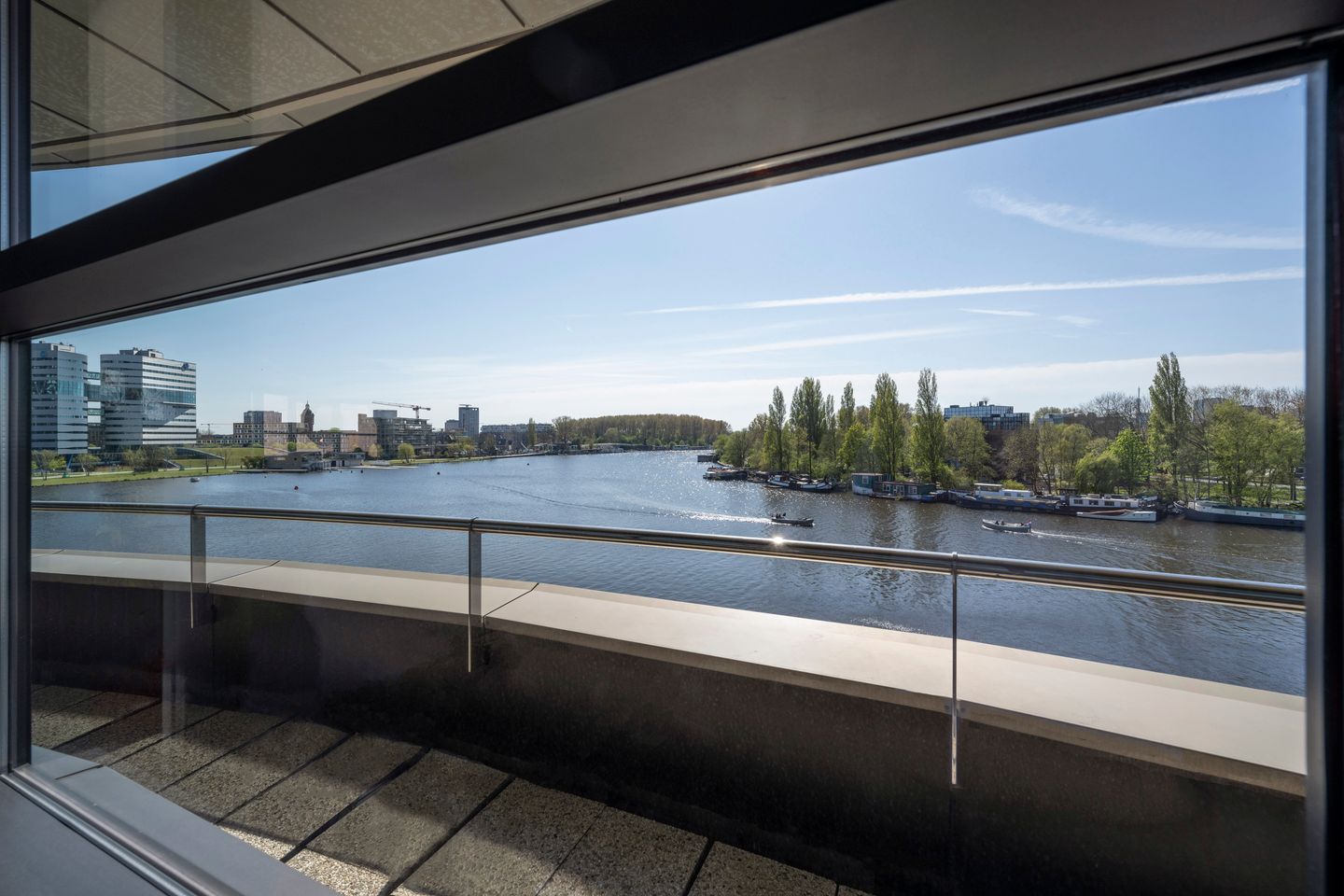 Bekijk foto 3 van Omval 300