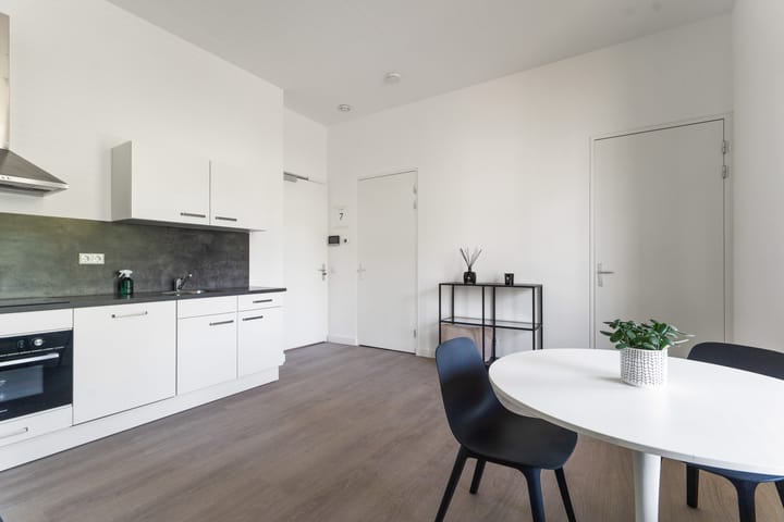 Foto 6 van Staringstraat 9