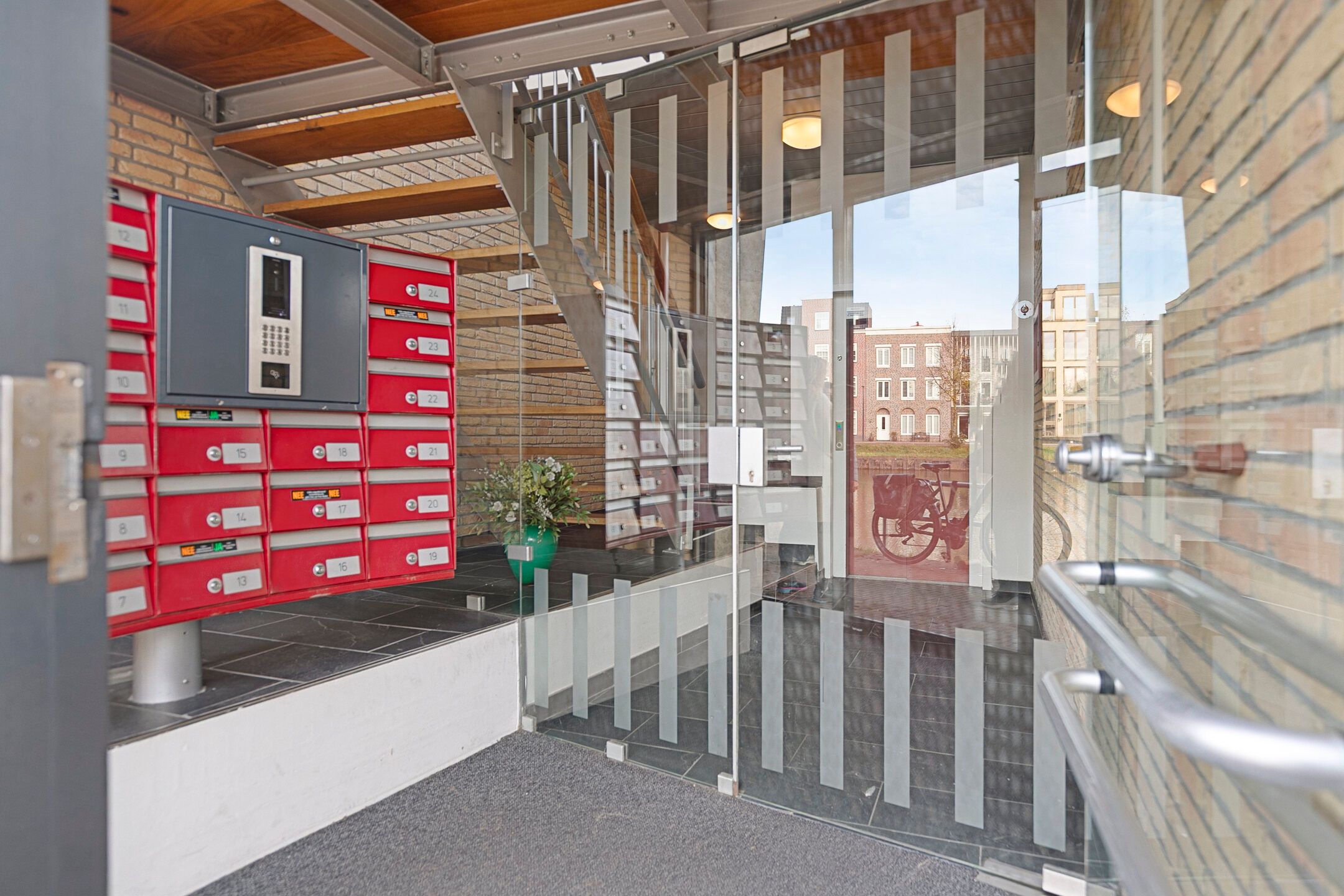 Foto 21 van Kanaalzicht 6