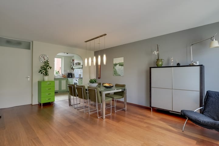 Photo 4 of Robert Stolzhof 41