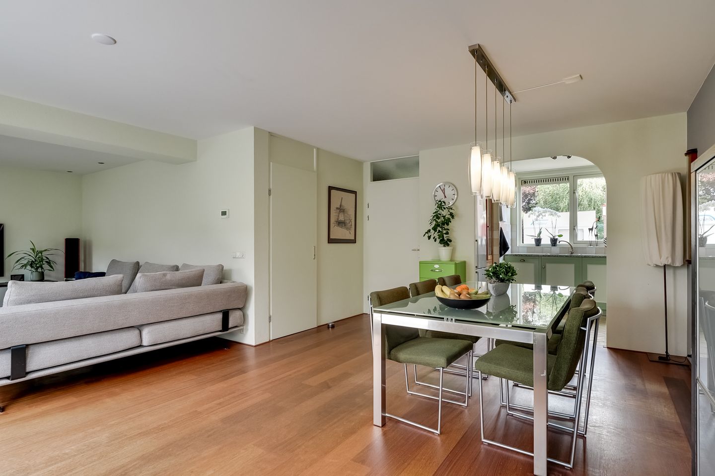 Photo 10 of Robert Stolzhof 41