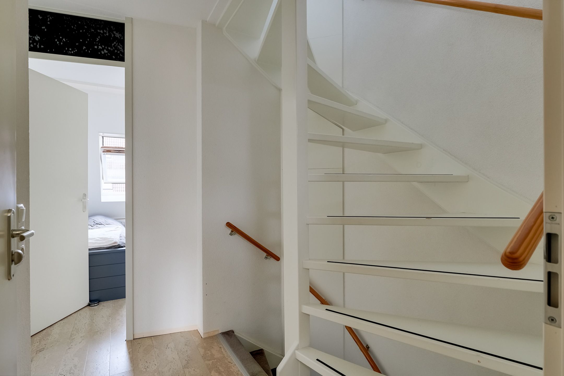 Photo 24 of Robert Stolzhof 41