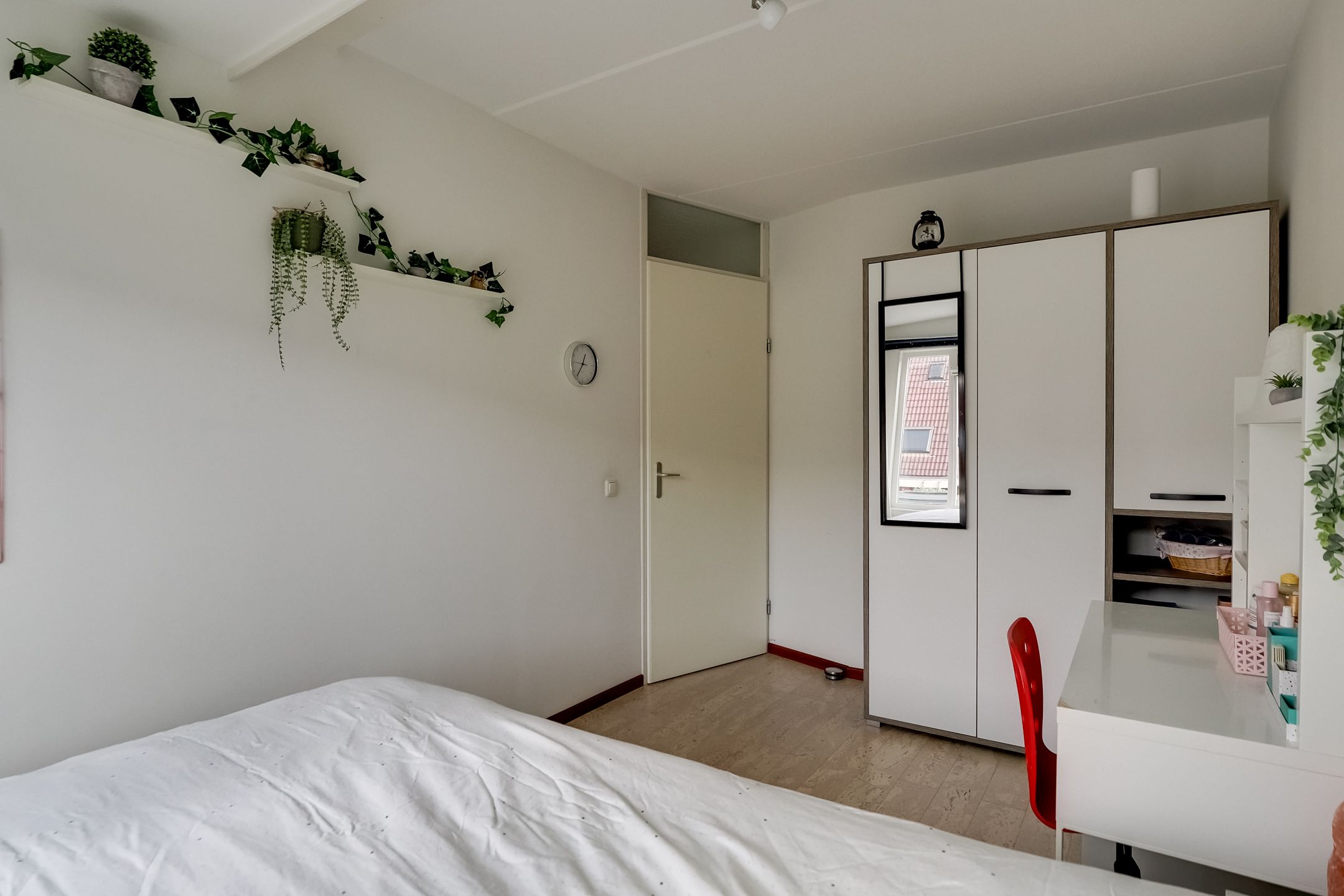 Photo 27 of Robert Stolzhof 41