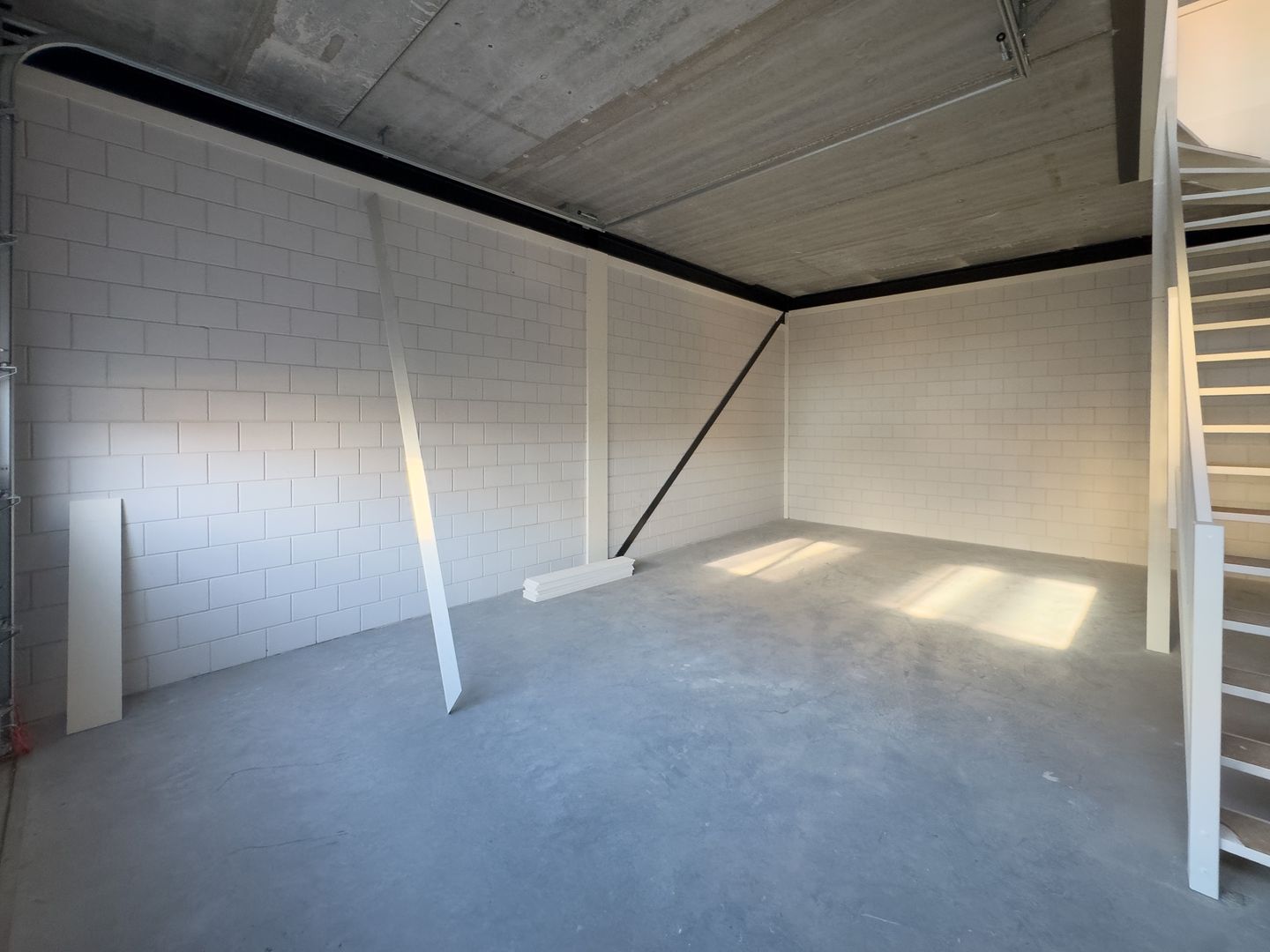 View photo 5 of Steur 422