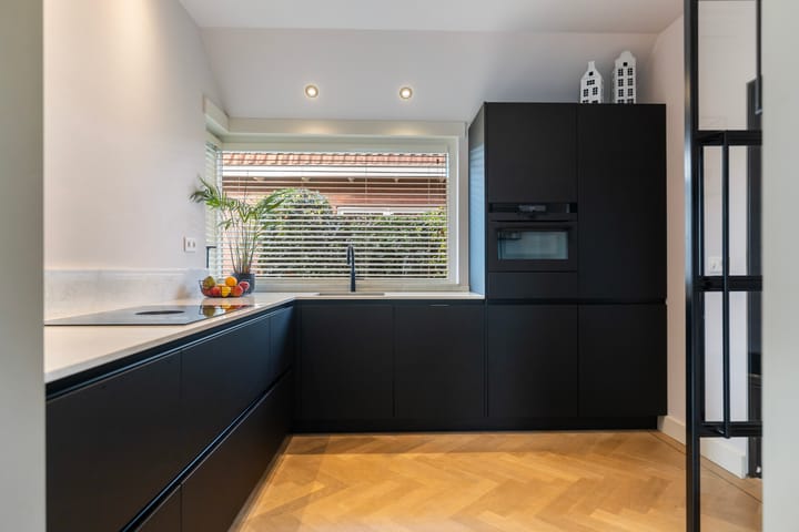 Foto 15 van Bouwmeesterstraat 18