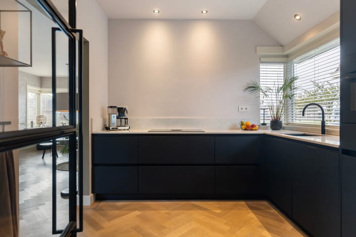 Foto 17 van Bouwmeesterstraat 18