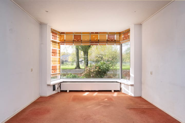 Photo 15 of Troelstralaan 38