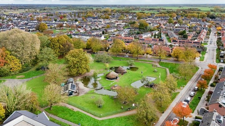 Photo 27 of Troelstralaan 38