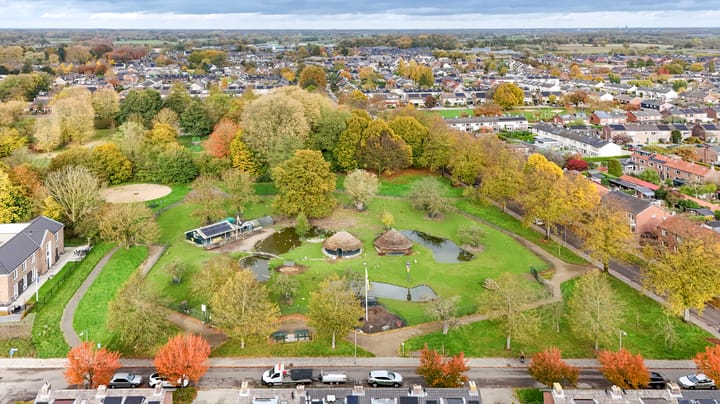 Photo 28 of Troelstralaan 38