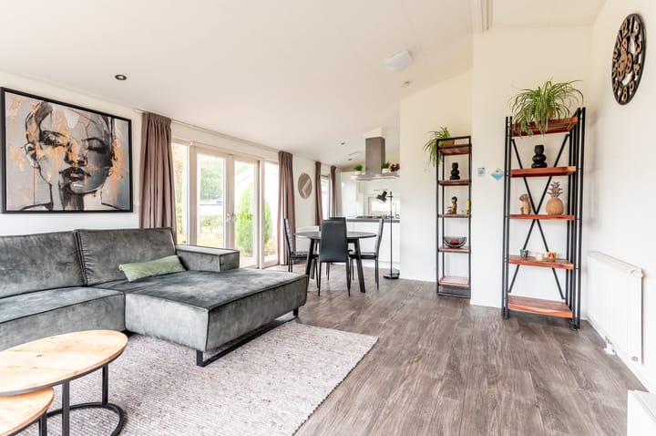 Photo 3 of Zuiderweg 2-R202