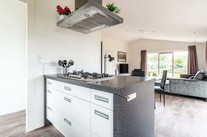 Photo 7 of Zuiderweg 2-R202