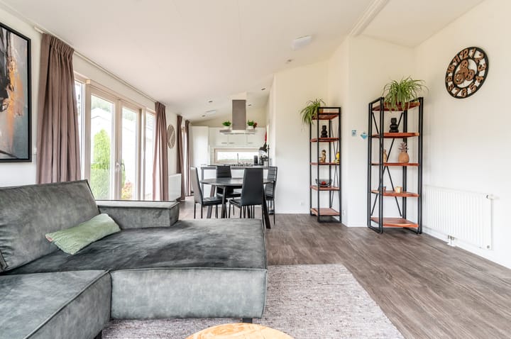 Photo 31 of Zuiderweg 2-R202