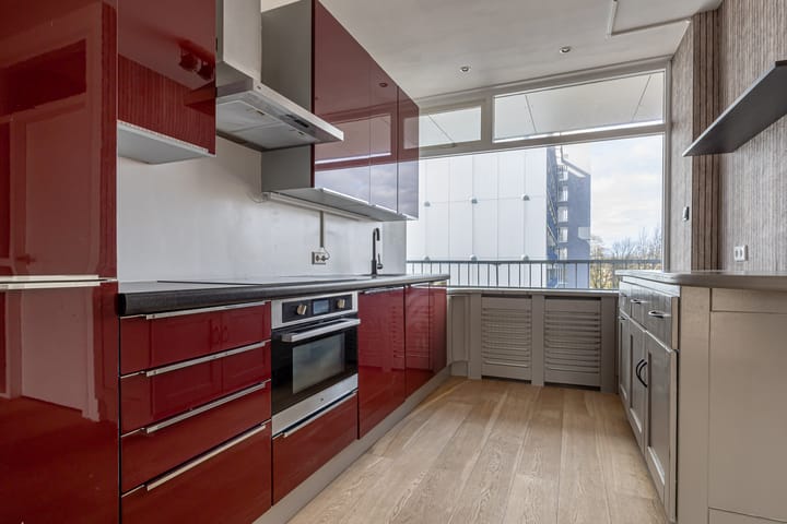 Photo 9 of Jan Ligthartstraat 319